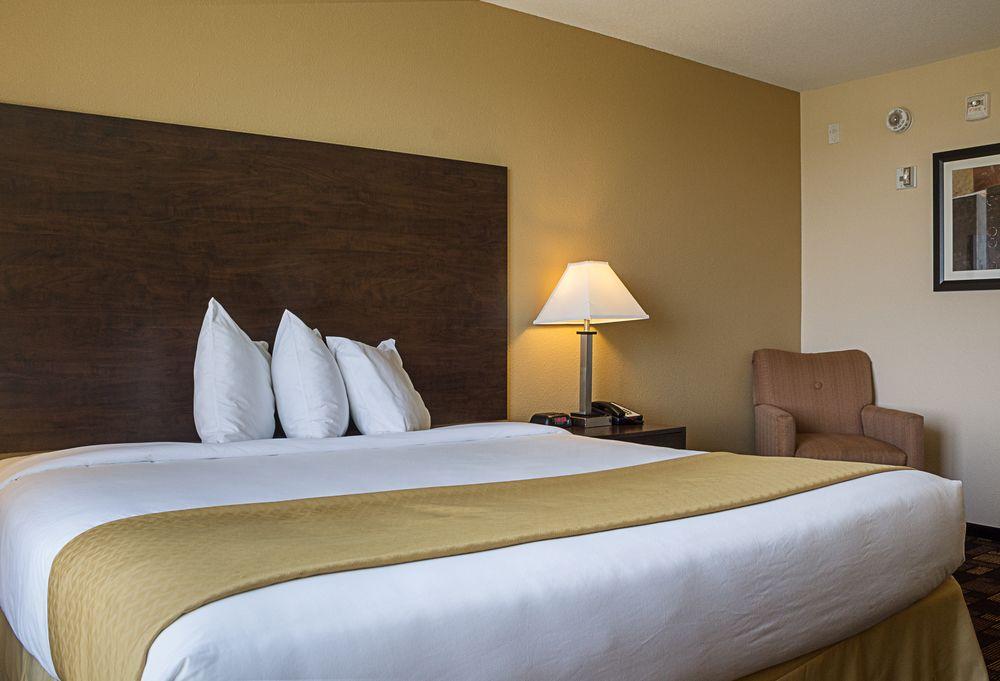 Quality Inn & Suites Minot Exterior foto
