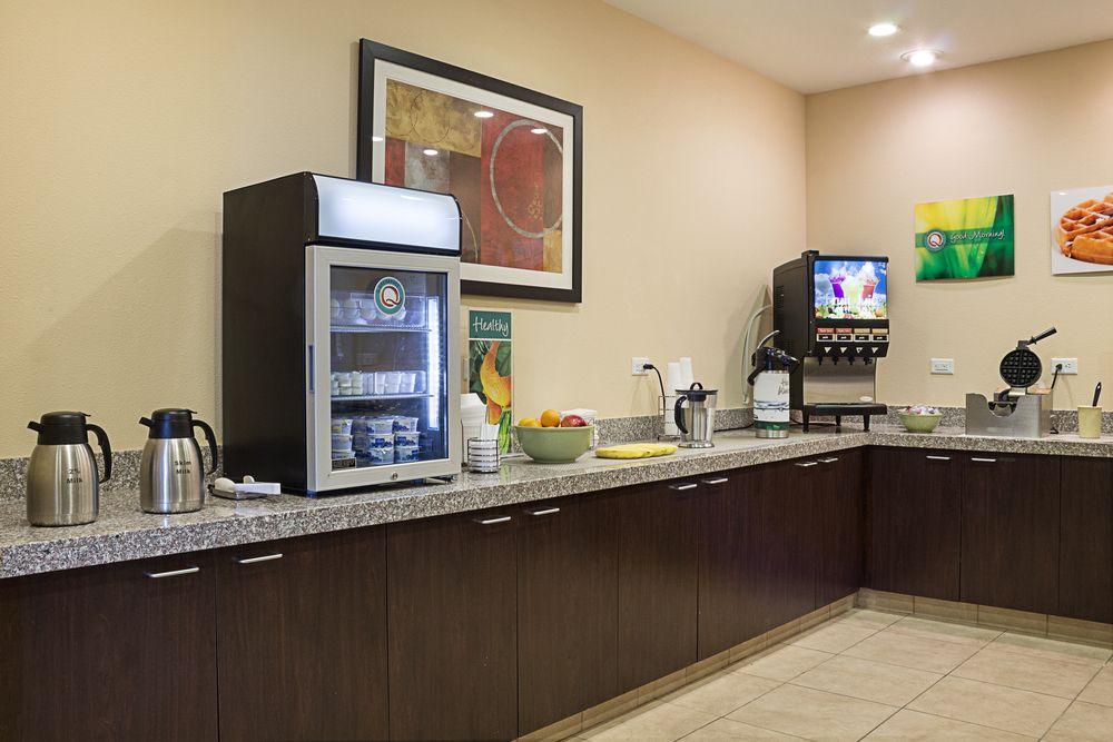 Quality Inn & Suites Minot Exterior foto