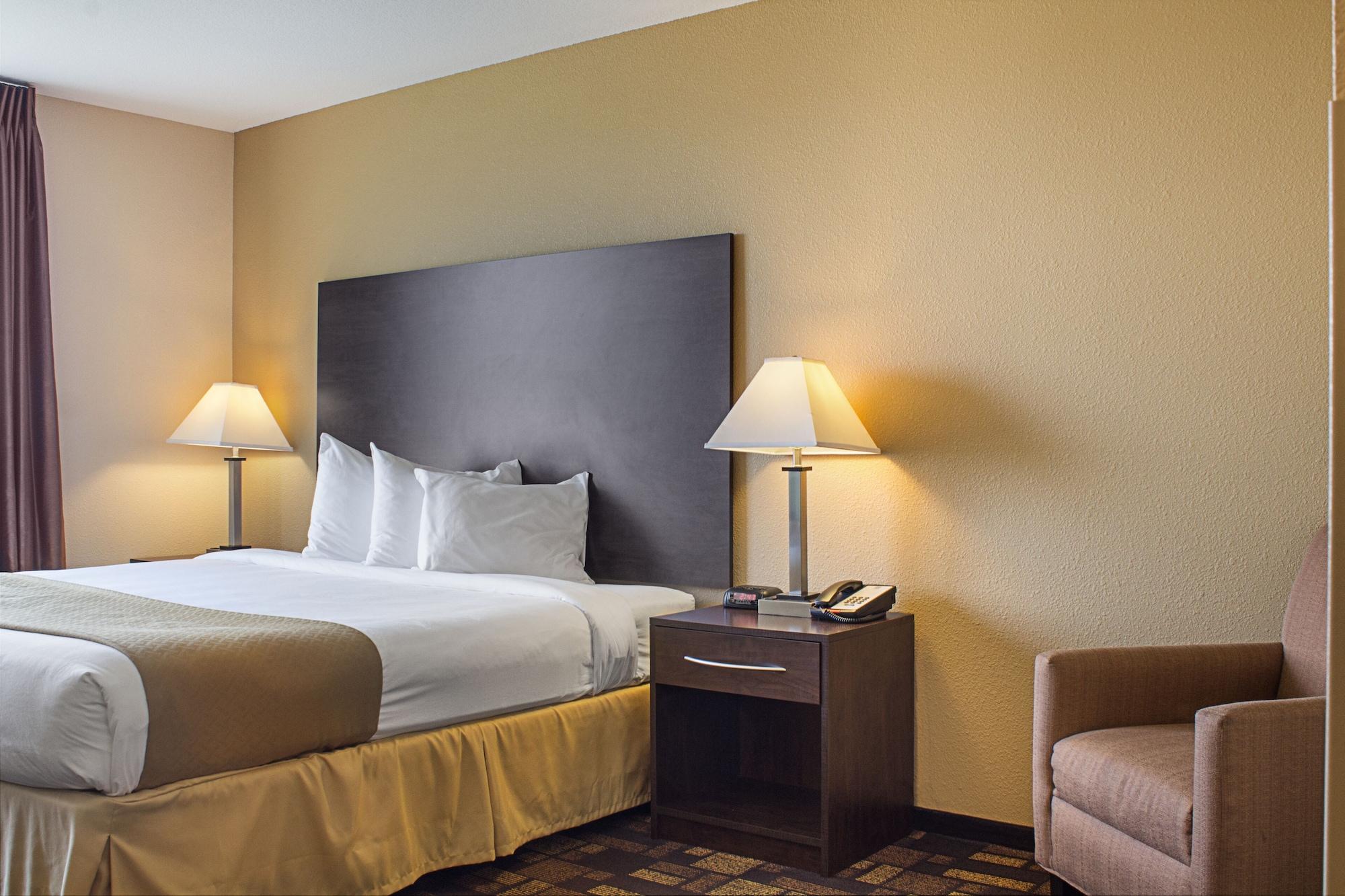 Quality Inn & Suites Minot Exterior foto