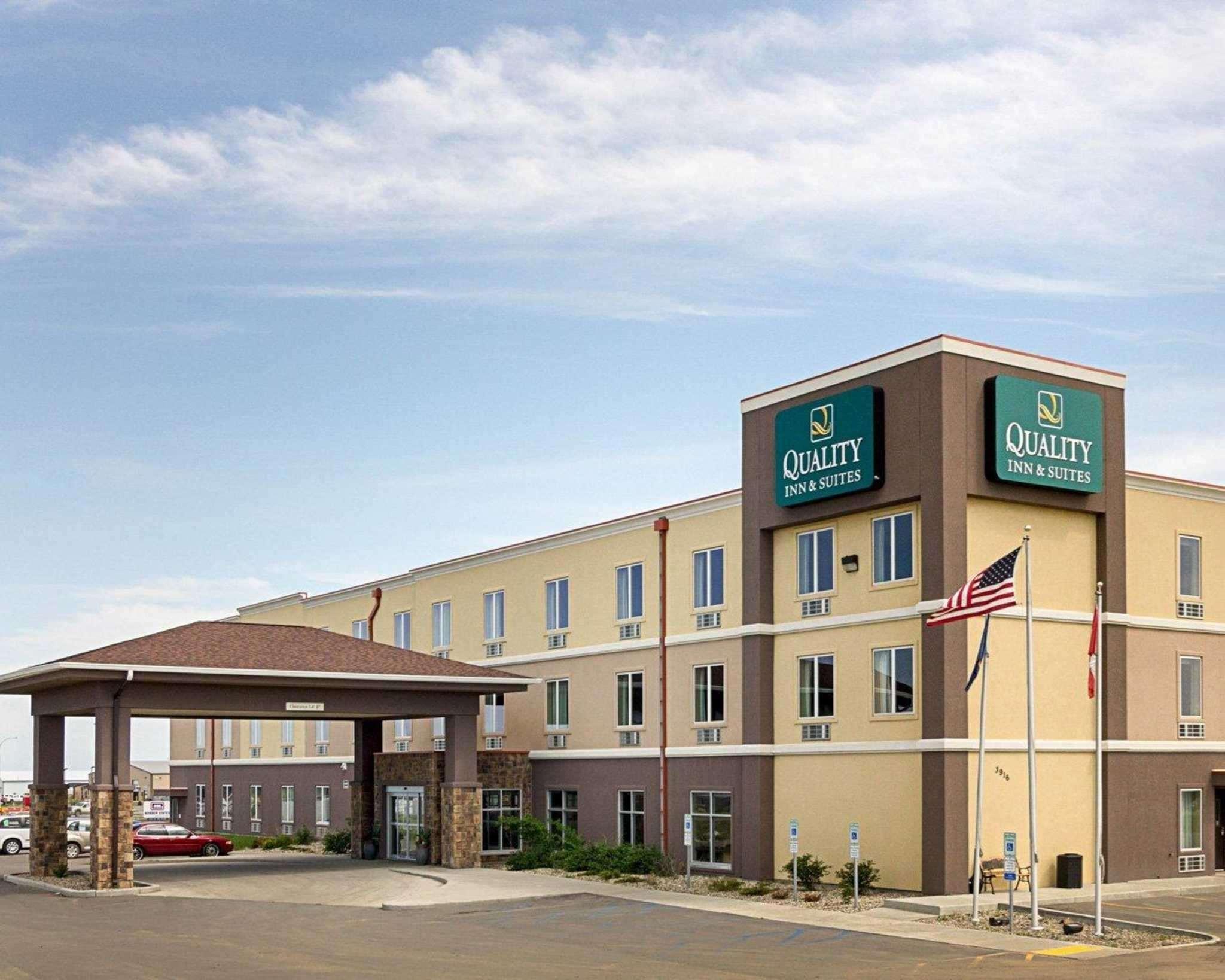 Quality Inn & Suites Minot Exterior foto