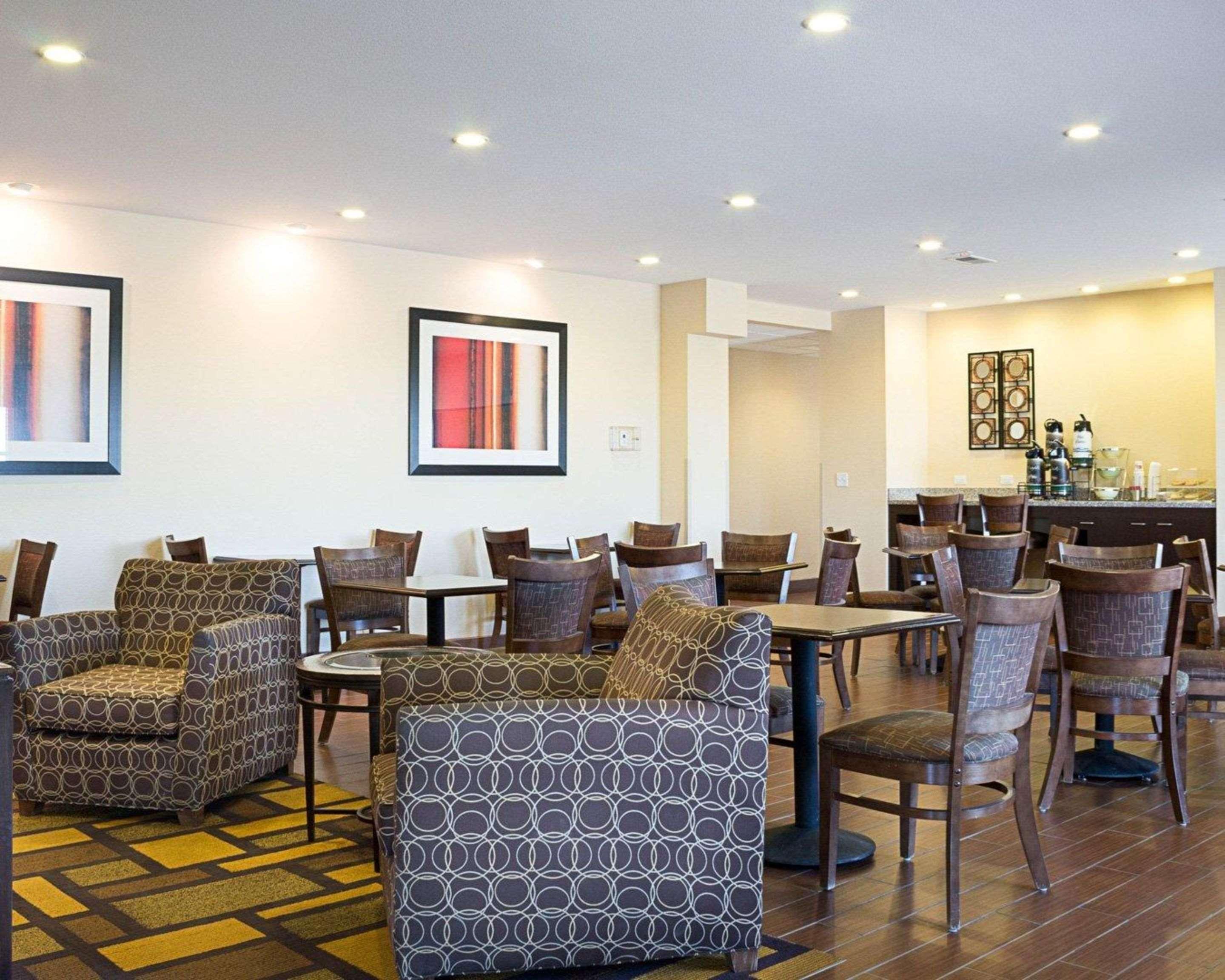 Quality Inn & Suites Minot Exterior foto
