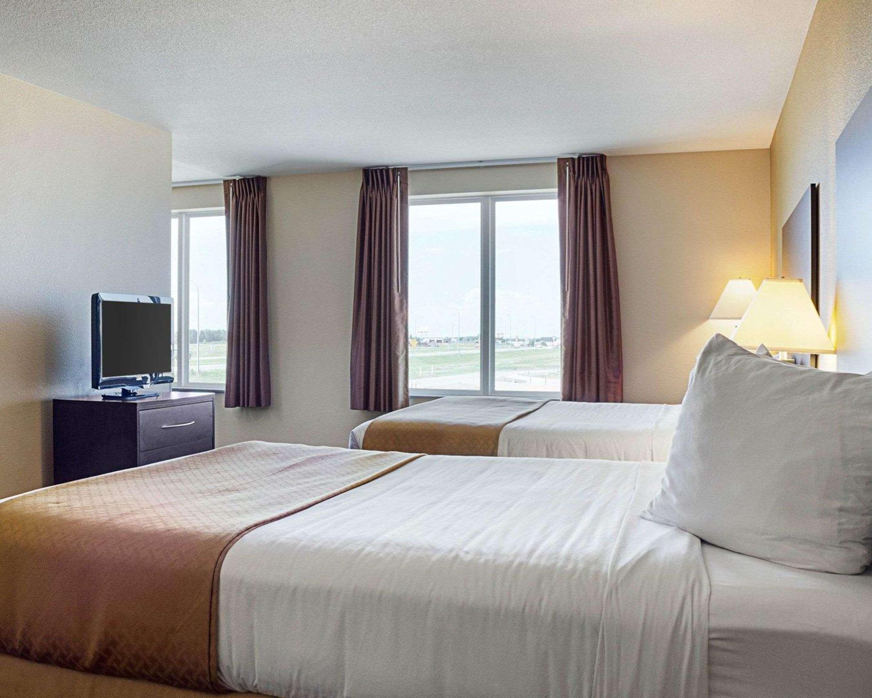 Quality Inn & Suites Minot Exterior foto