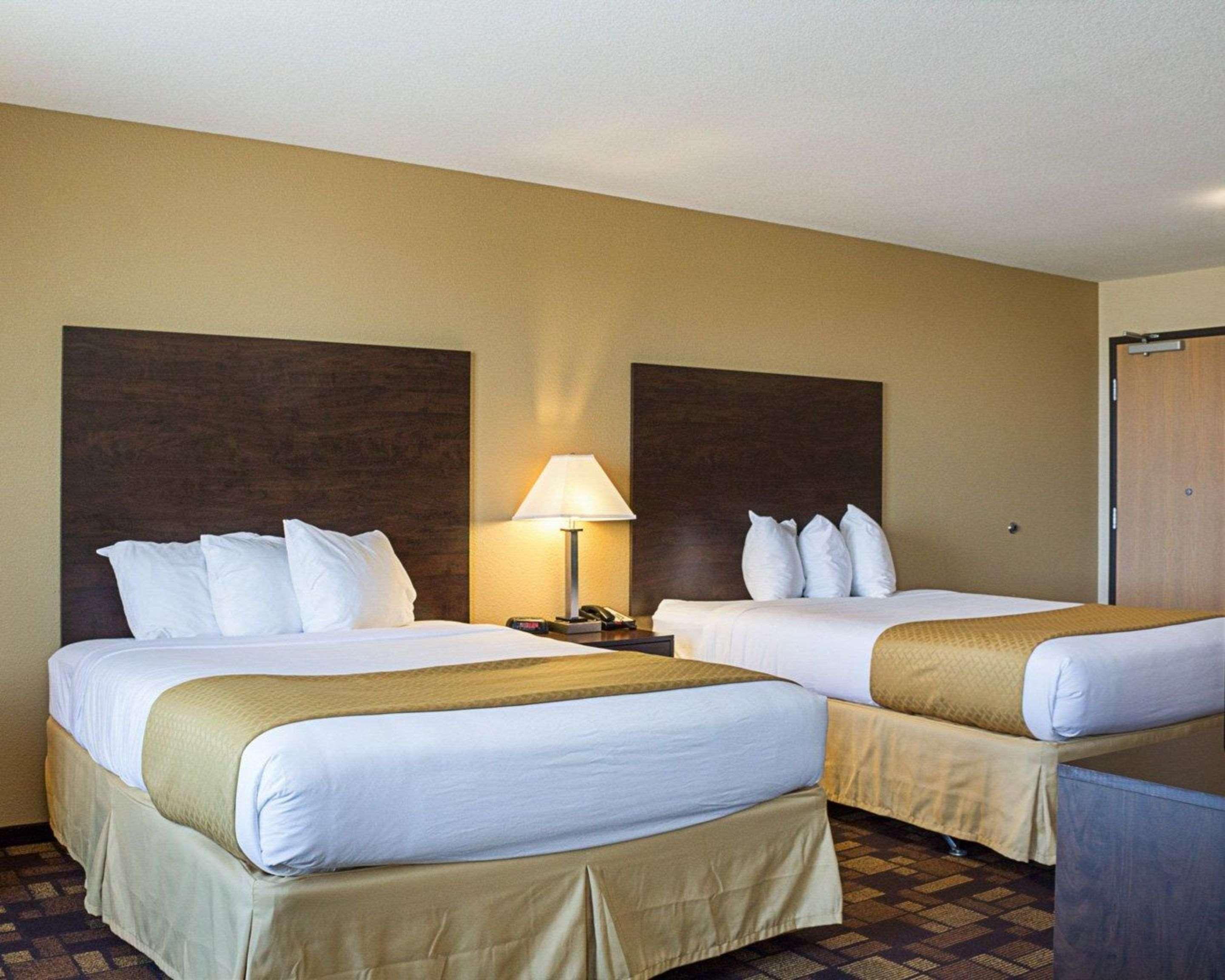 Quality Inn & Suites Minot Exterior foto