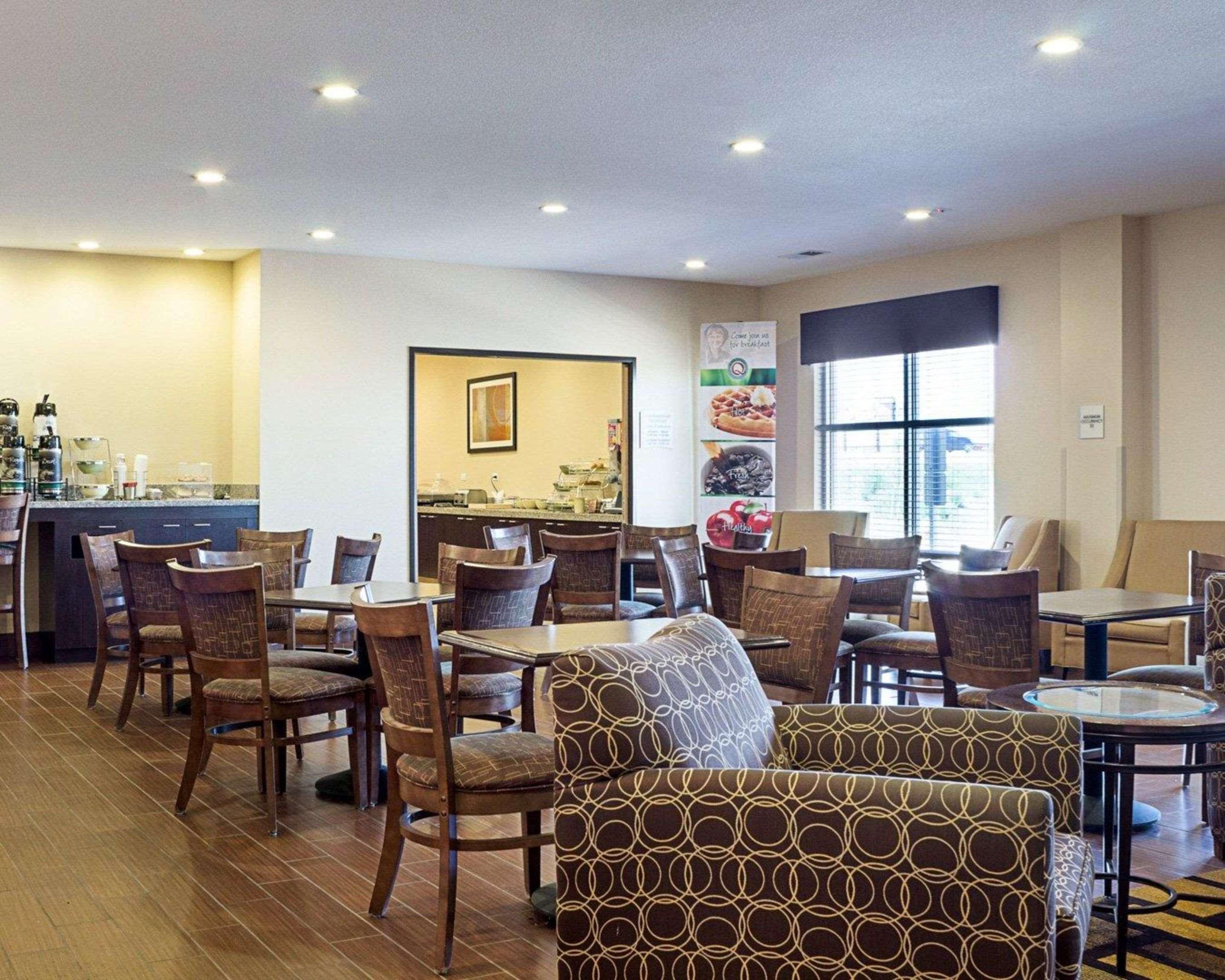 Quality Inn & Suites Minot Exterior foto