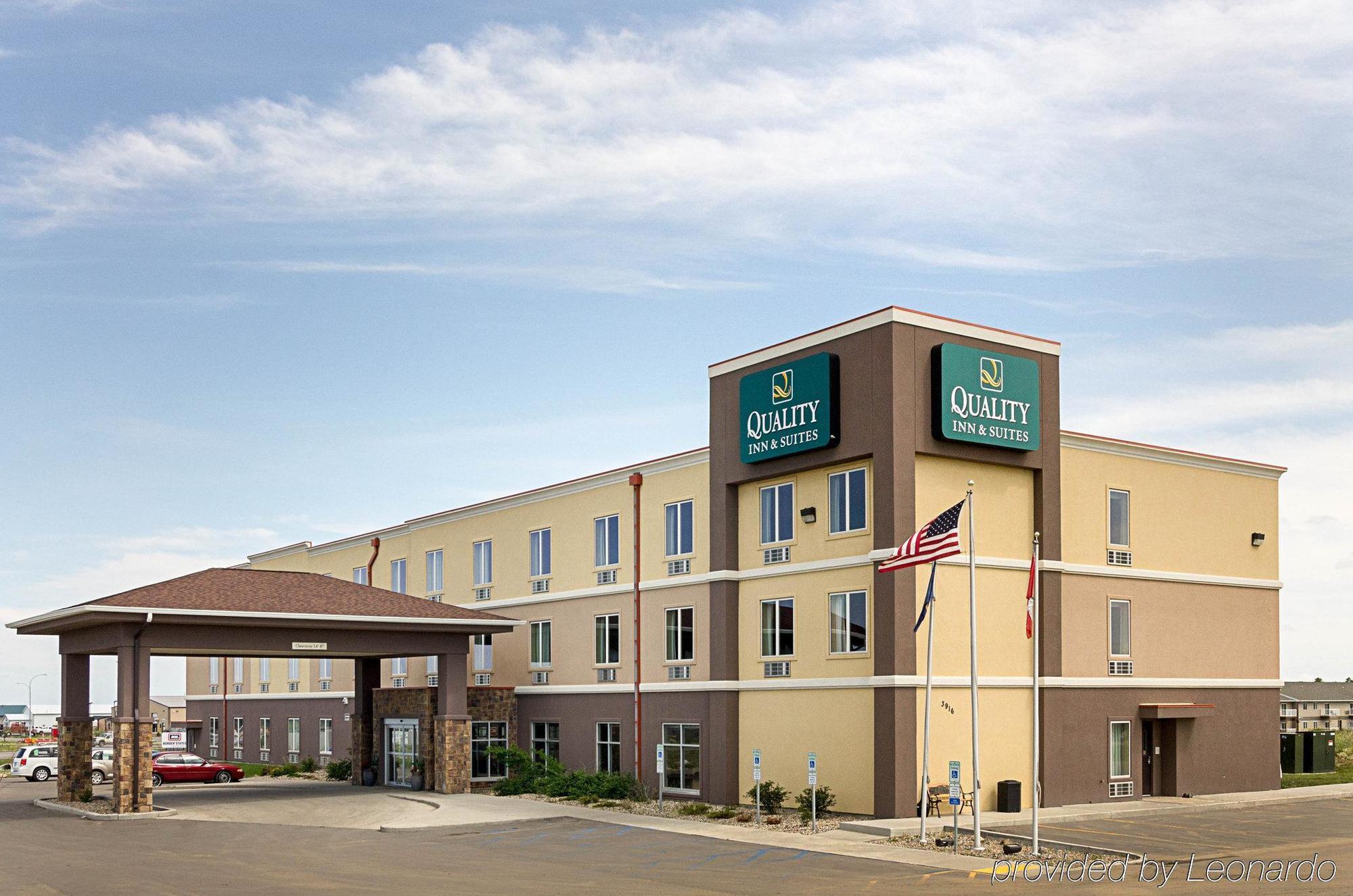 Quality Inn & Suites Minot Exterior foto